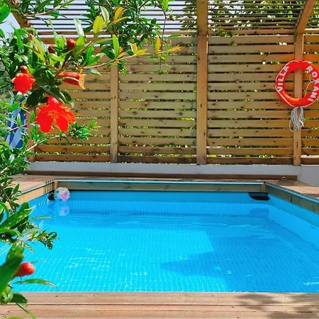 Roxani Apartment *