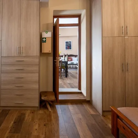 Apartment Roxani Meskla